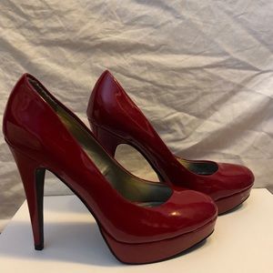 guess red high heels